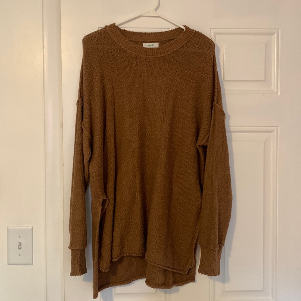 AE summer sweater Size M Fits loosely A little longer in the back than front